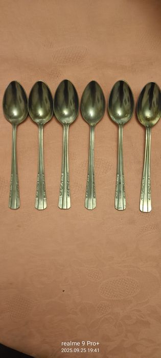 Sprzedam garnek 5- litrowy.