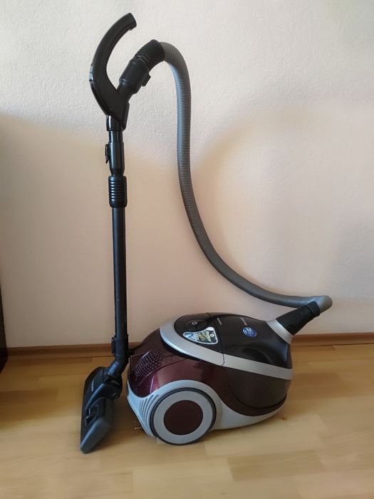 Продається б/у пилосос