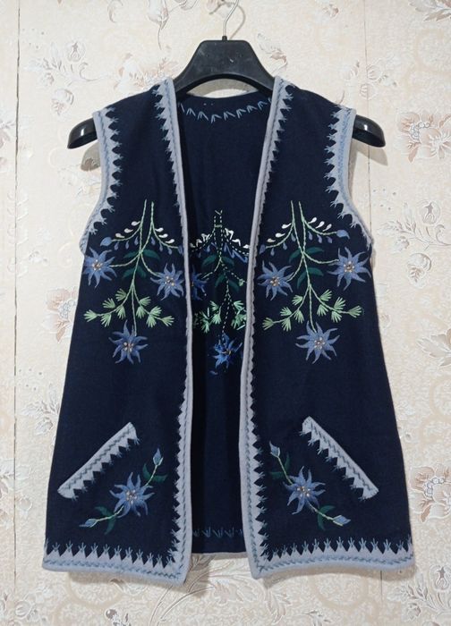 Жилетка вишиванка жіноча прадиційна M/L.