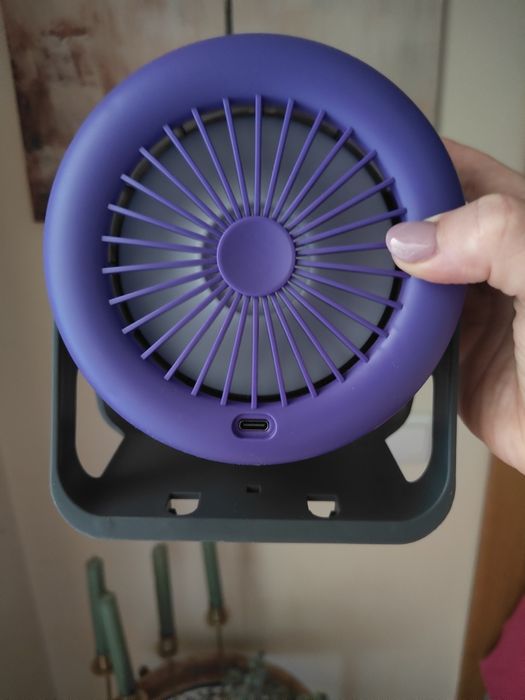 Mini Ventilador Inteligente Portátil com LED - Novo e Silencioso