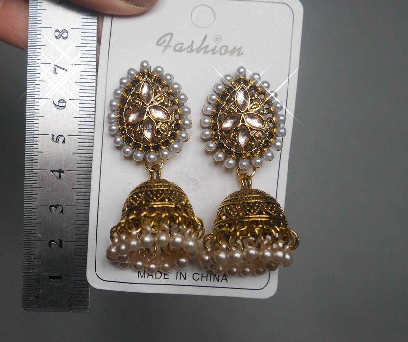 Индийские сережки джумки, украшение к сари