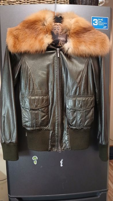 Кожаная куртка бомбер s