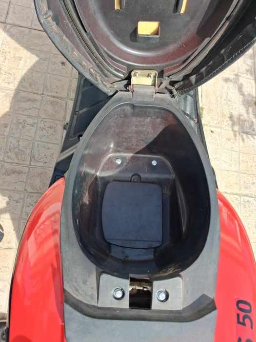 Scooter Azel Aries