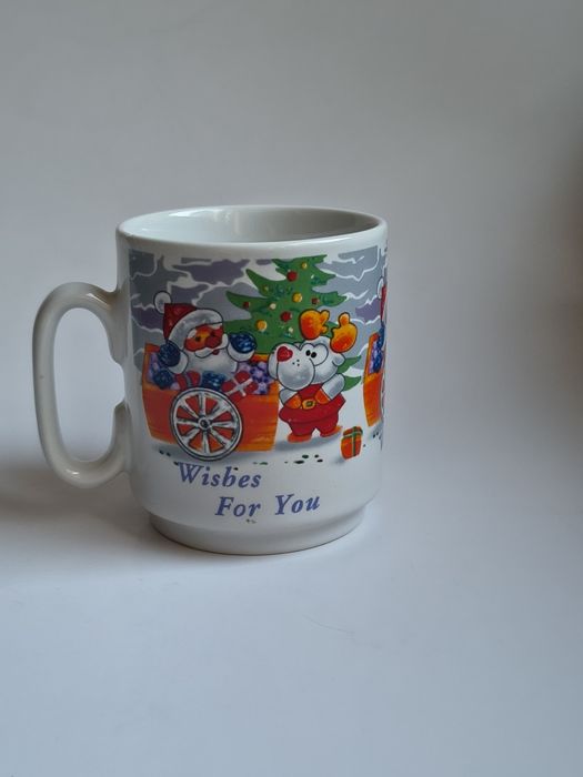 Gwiazdkowy uroczy ceramiczny kubek.