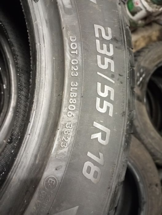 Sprzedam opony zdjęte z nowego samochodu 235/55 r18 Vredestein