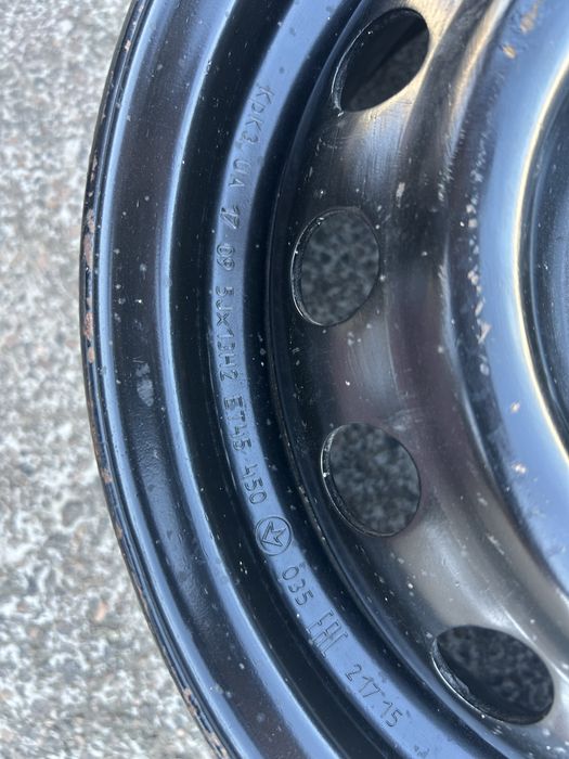 Шини та диски R13 нові