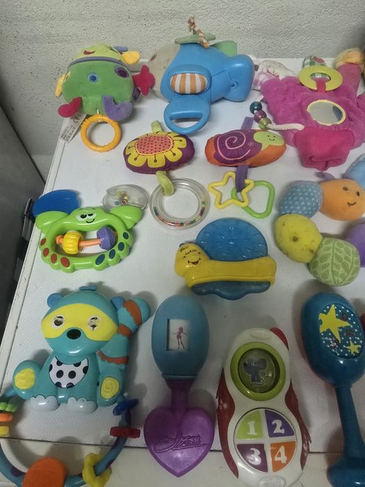 Vários brinquedos de criança (ler descrição)