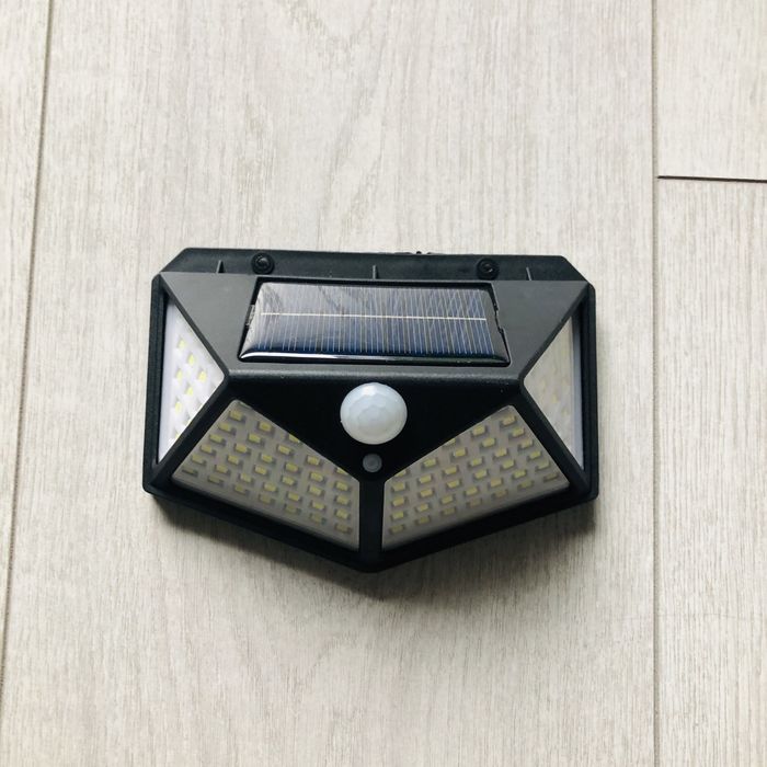 Solarna lampa uliczna