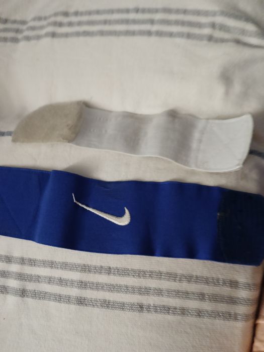 Opaska Nike i adidas na nadgarstki ?