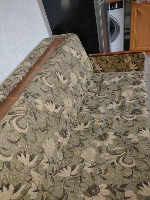 Продам диван розкладний  бу