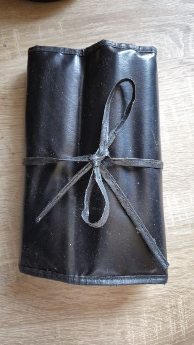 pędzle do makijazu plus etui na pedzle