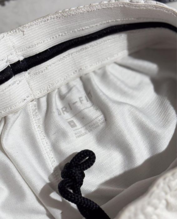 Чоловічі шорти Nike M