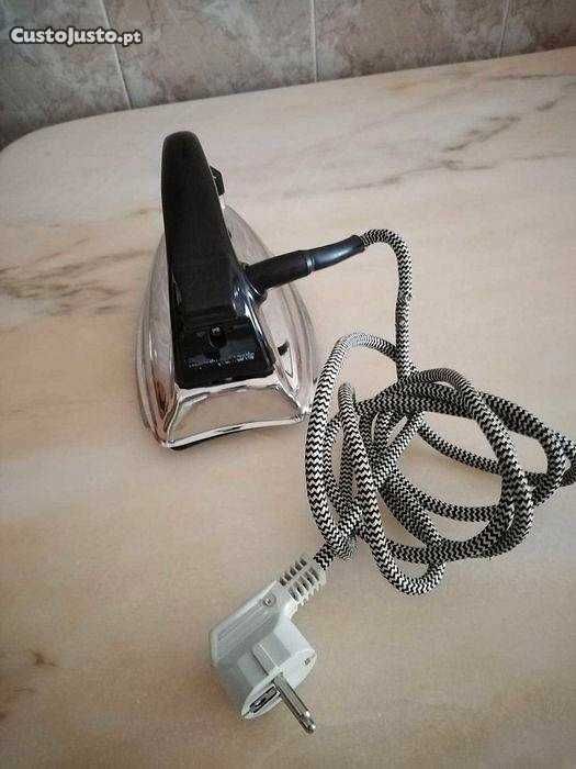 Ferro de engomar vintage