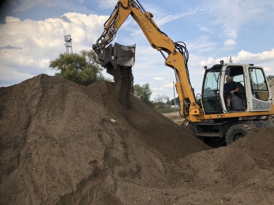 Ziemia ogrodowa mała wywrotka