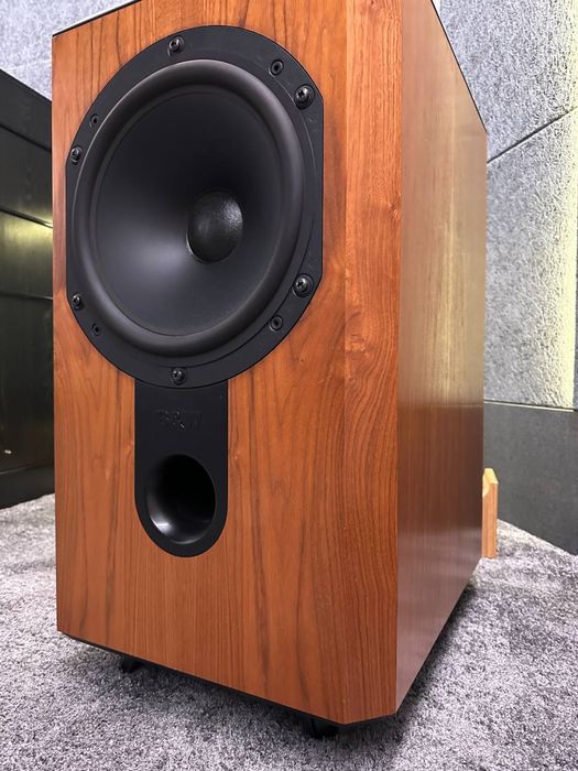 Акустика Bowers & Wilkins Matrix 801 Series 3