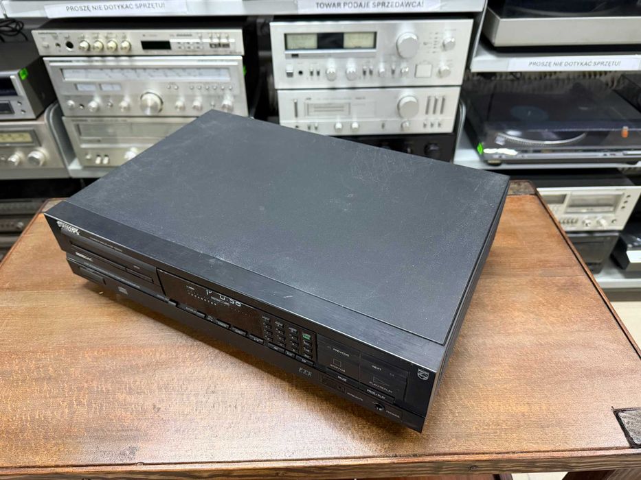 Odtwarzacz płyt CD Philips CD820 Audio Room