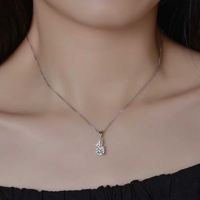 Кулон з муасанітом (vvs1)  6.5 мм Знак зодіаку ЛЕВ Кулон с муассанитом