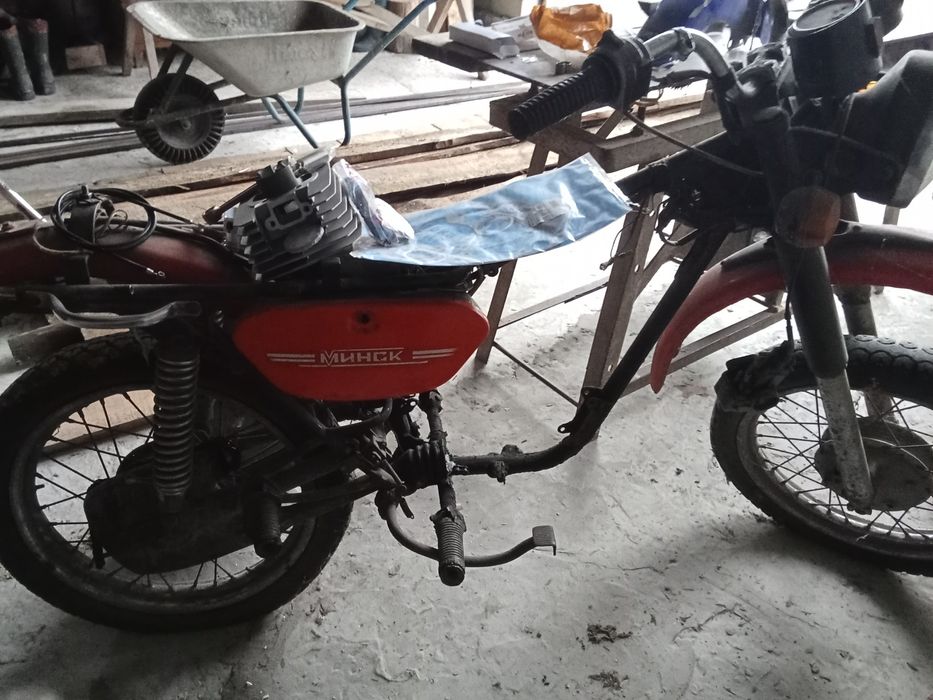 Продам мотоцикл мінськ 125 з новими запчастинами по запчастинах
