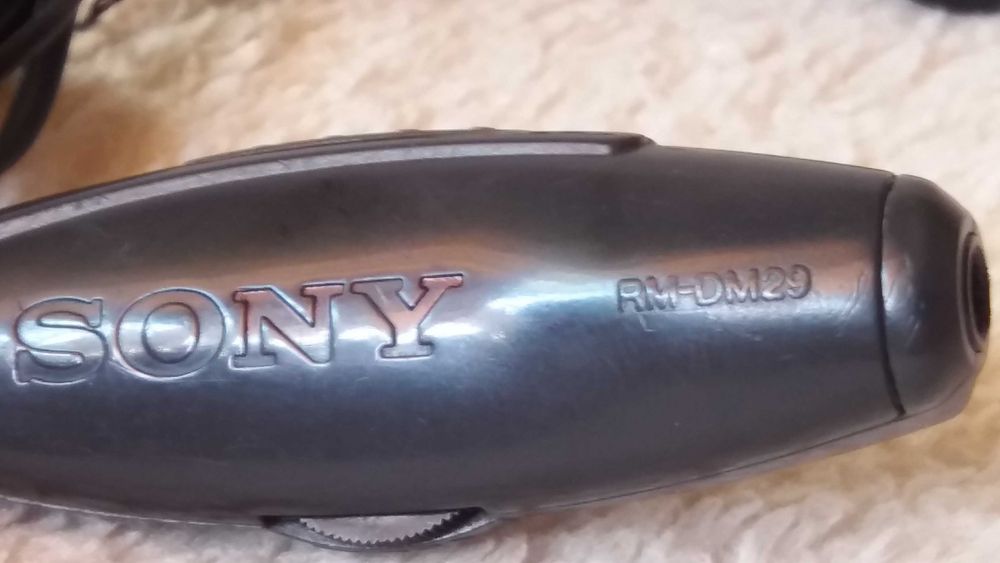Sony RM-DM29 Pilot + Słuchawki MDR-ED136 Walkman Minidisc lata 90-te