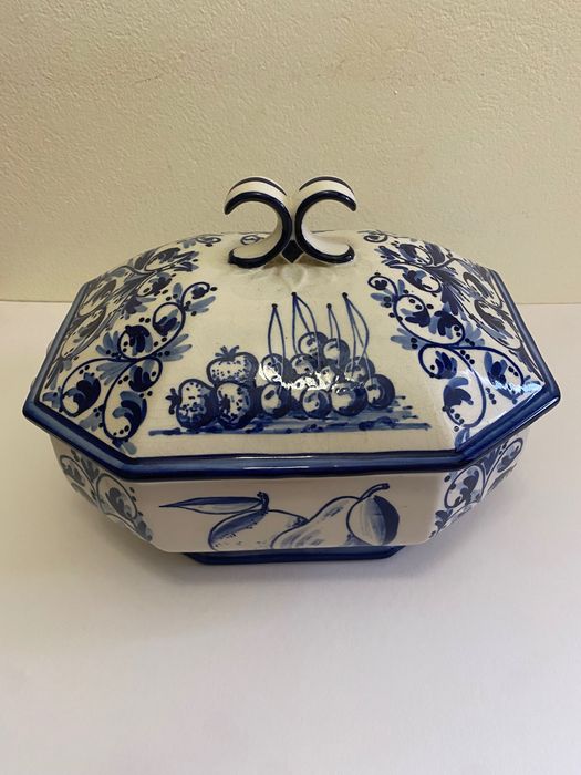 Terrina louça   Viana do Castelo pintada a mão. ALFE cerâmica