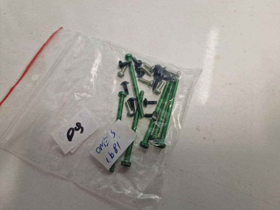 Zestaw śrubek do Xbox one S