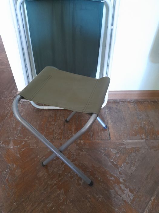Складная табуретка.