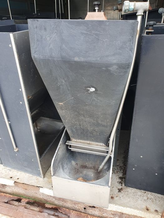 Paśniki do świń w bdb stanie