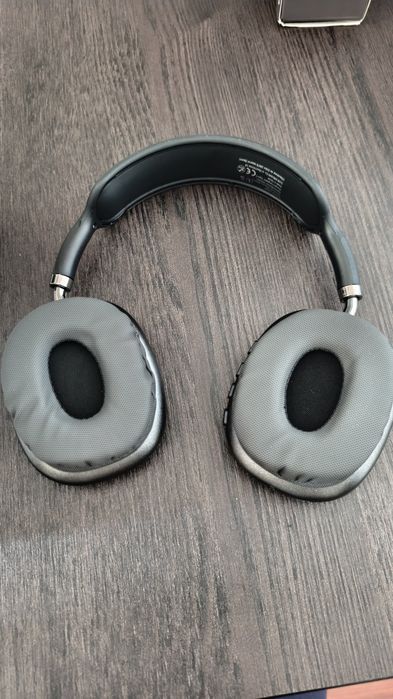 Auscultadores headphones Bluetooth Novos