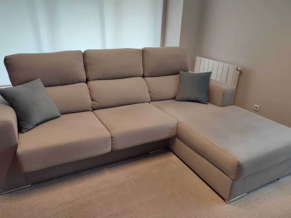 Sofá com chaise longue Cinzento