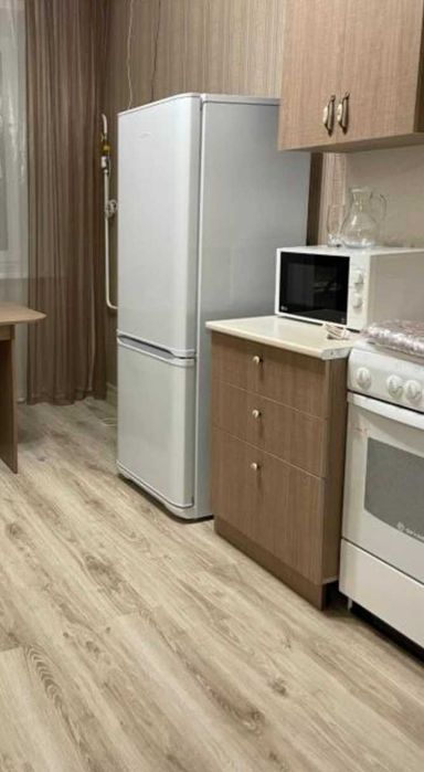 Поселю парня в 1 к кв. пр. Слобожанский.