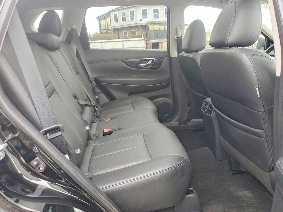 Nissan Rogue SL (2020)