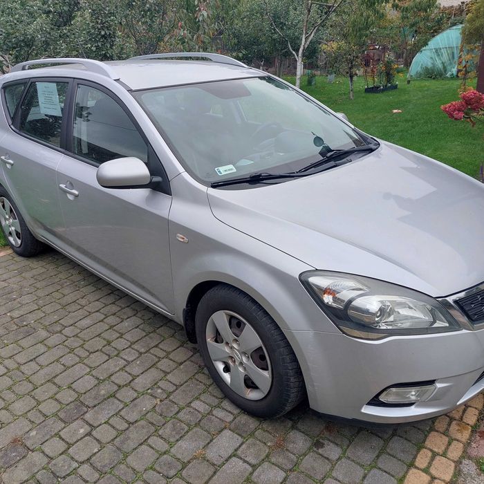 Samochód osobowy KIA CEED