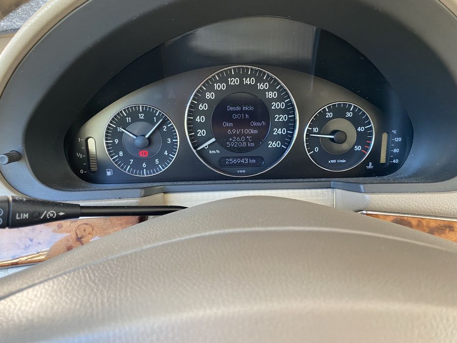 Mercedes w211 E220 (2004)Import