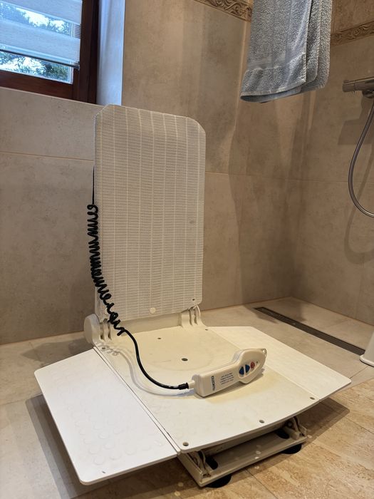 Podnośnik wannowy Aquatec z nakladką obrotową