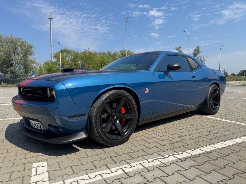 Dodge Challenger Scat Pack Shaker 6.4