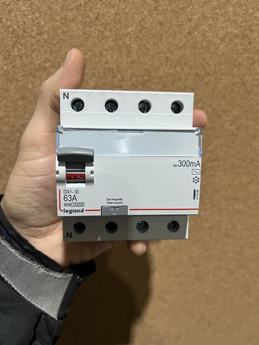 Interruptor diferencial 4P - 400V - 63A - 300mA