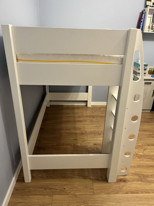 Lóżko piętrowe solidne stan bardzo dobry