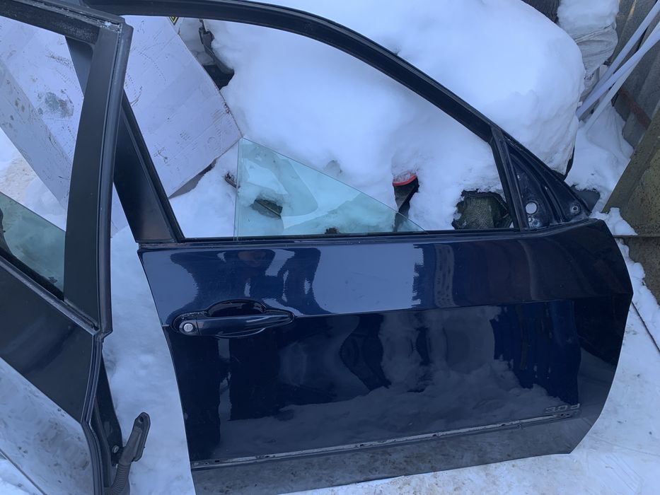 Двері BMW E 70 X5  код 0668 чорна дверька синя