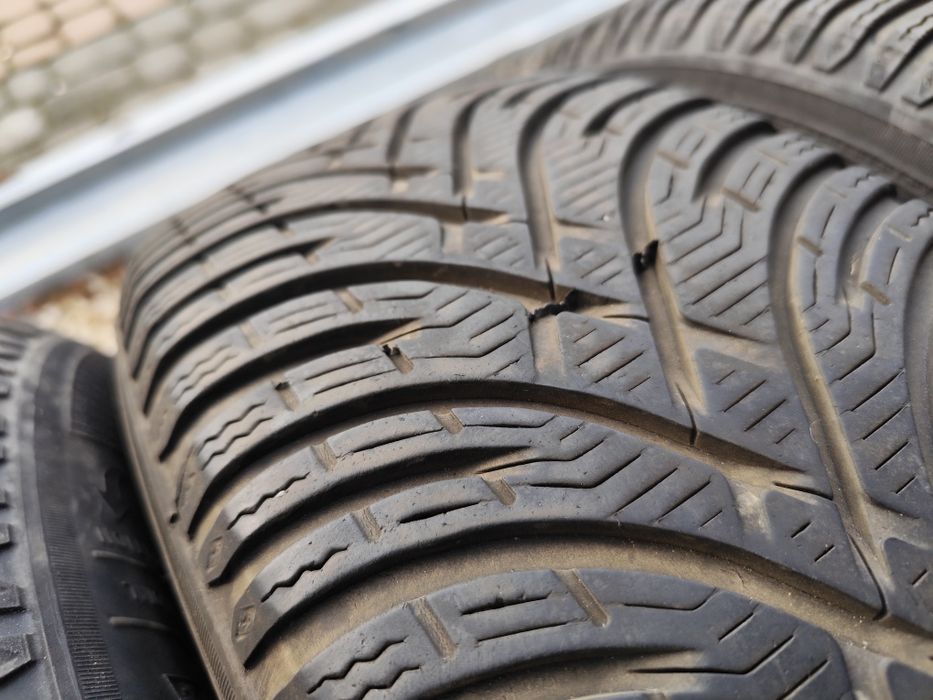 Opony  205/55R16 4szt 5-6mm