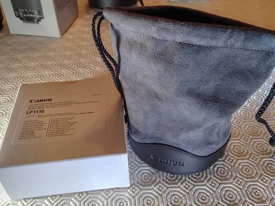 Objetiva Canon EF's 10-18 mm + Para-Sol + Bolsa