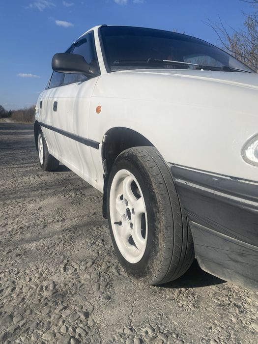 Продається опель астра D 1992 року