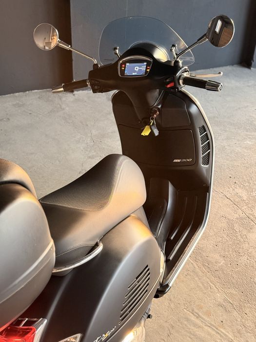 Super PIAGGIO VESPA GTS 300 SuperTech HPE LIFT ABS TFT Serwis ! Okazja