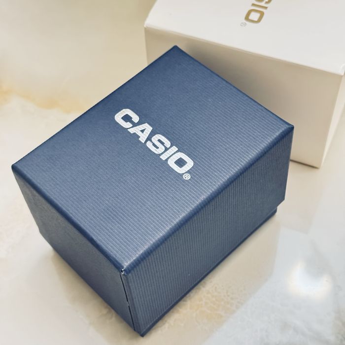 Оригінальні футляри для годинників CASIO