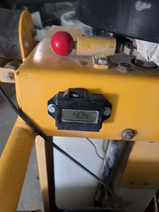 Máquina de cortar  pavimento