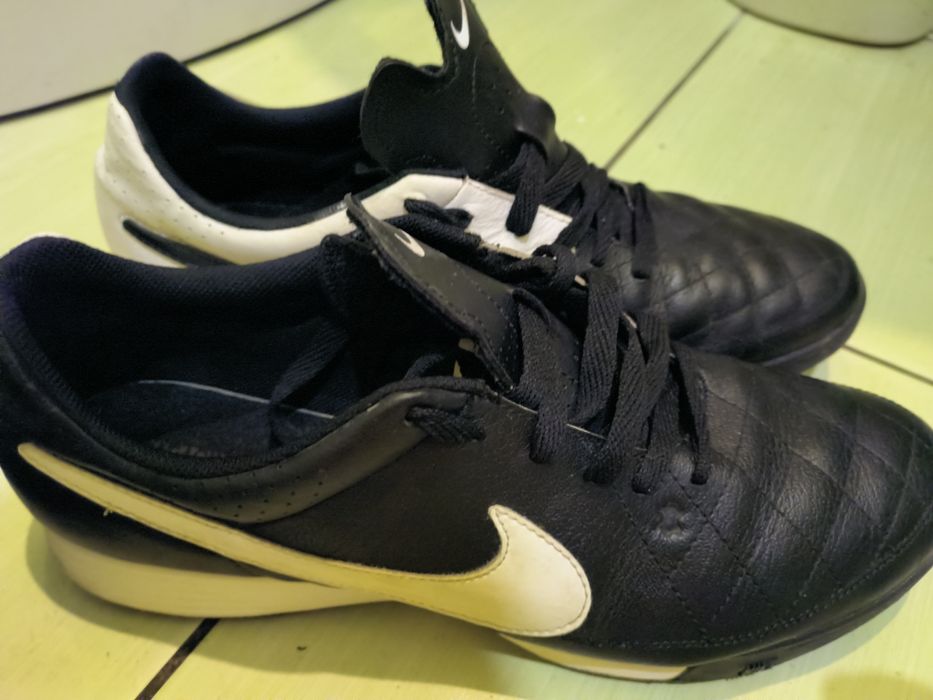 Продам кросівки Nike