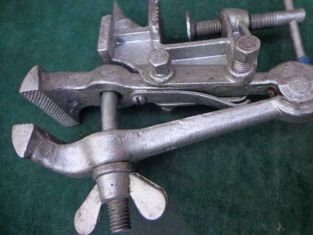 Тиски  СССР ювелирные  настольные