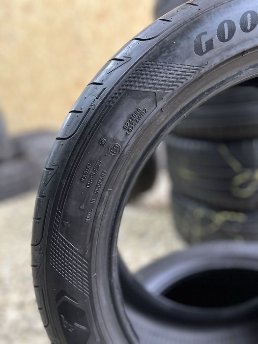 245/45 R18 2 шт. Goodyear Eagle F1