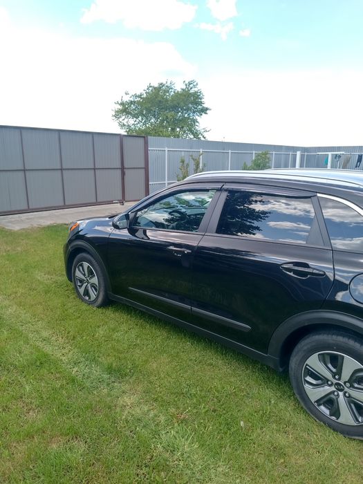Продам машину KIA Niro