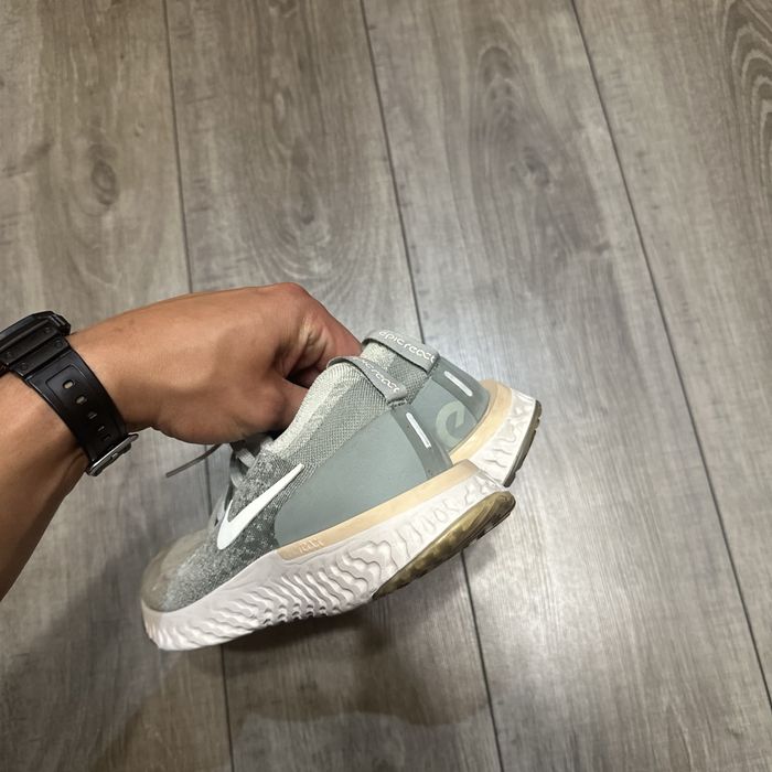 nike react жіночі кросівки оригінал