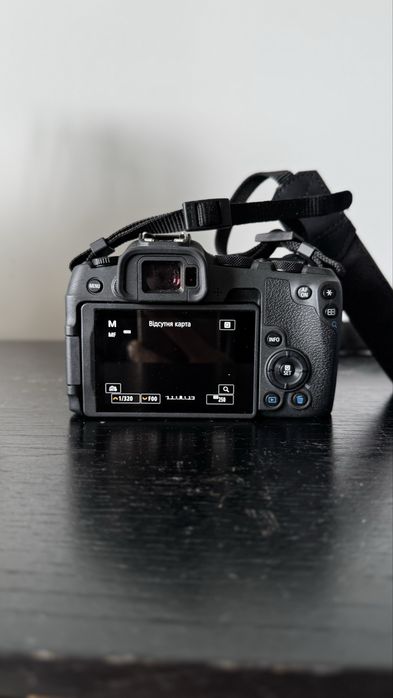 Canon EOS R8 body